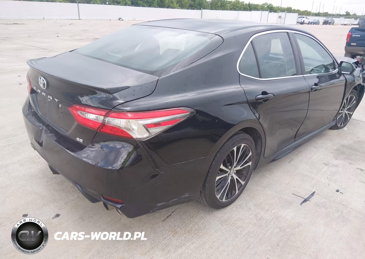 2018 Toyota Camry Se VIN:4T1B11HK1JU060053 - 4