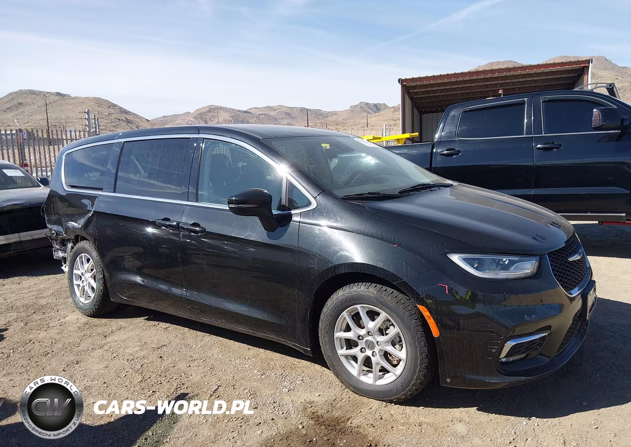2023 Chrysler Pacifica Touring L VIN:2C4RC1BG3PR624910 - 14