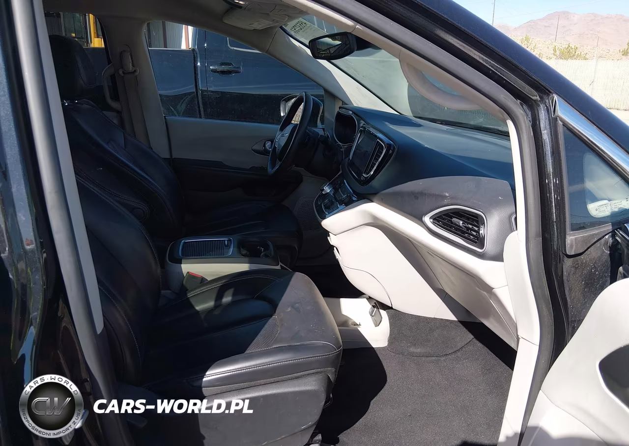 2023 Chrysler Pacifica Touring L VIN:2C4RC1BG3PR624910 - 5