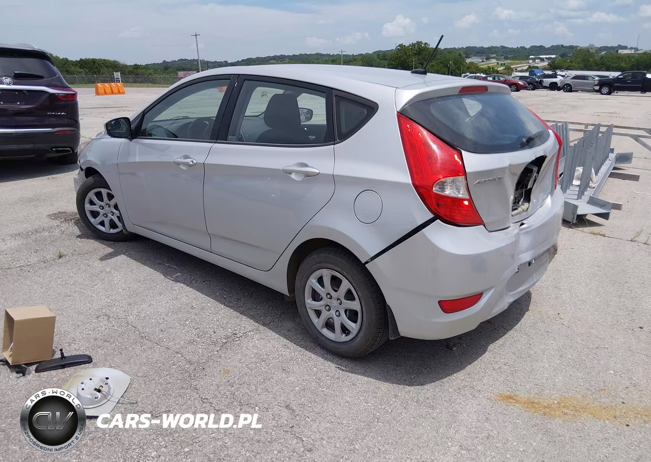 2014 Hyundai Accent Gs VIN:KMHCT5AE2EU195428 - 3