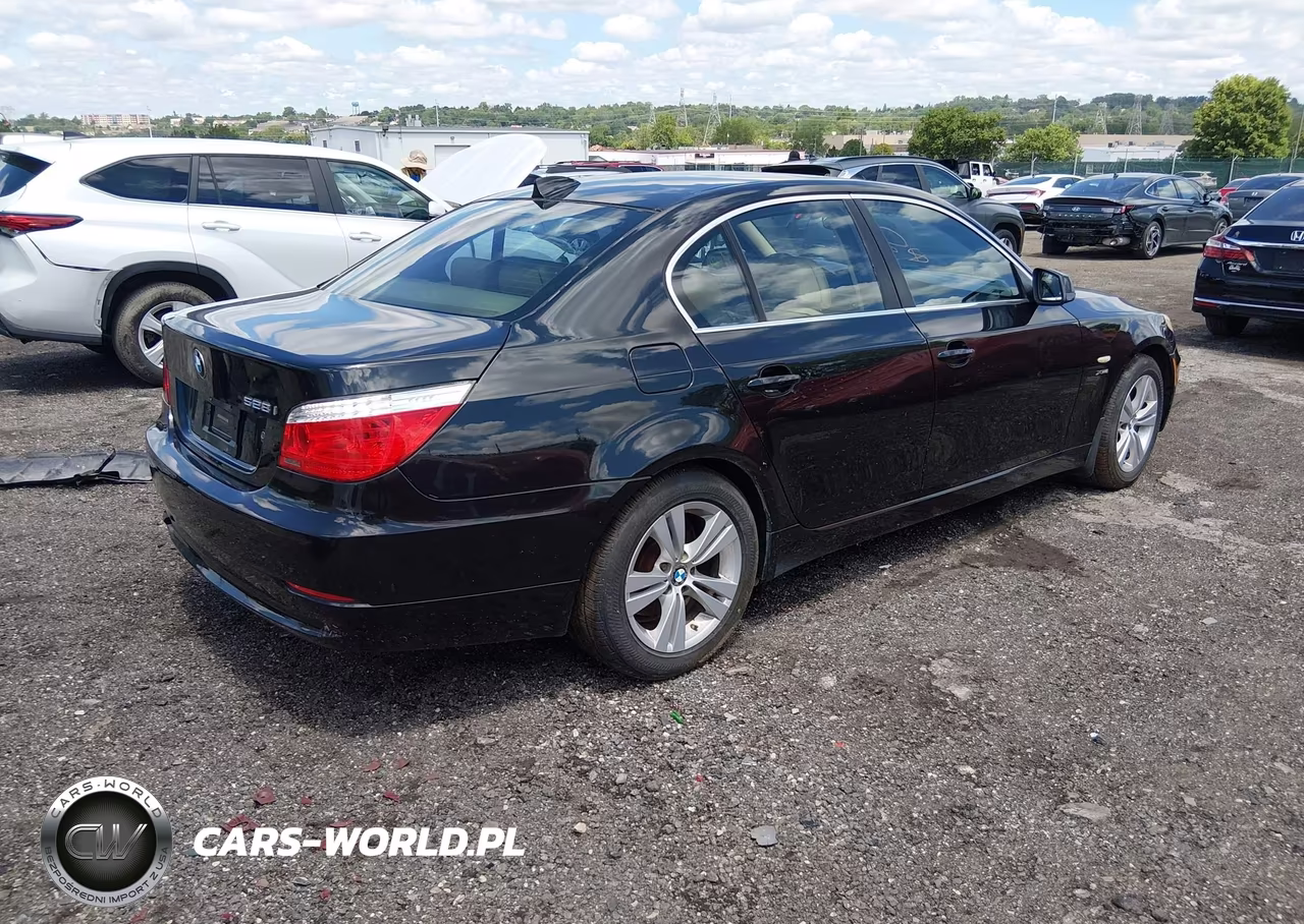 2010 BMW 528I xDrive VIN:WBANV1C59AC443491 - 4