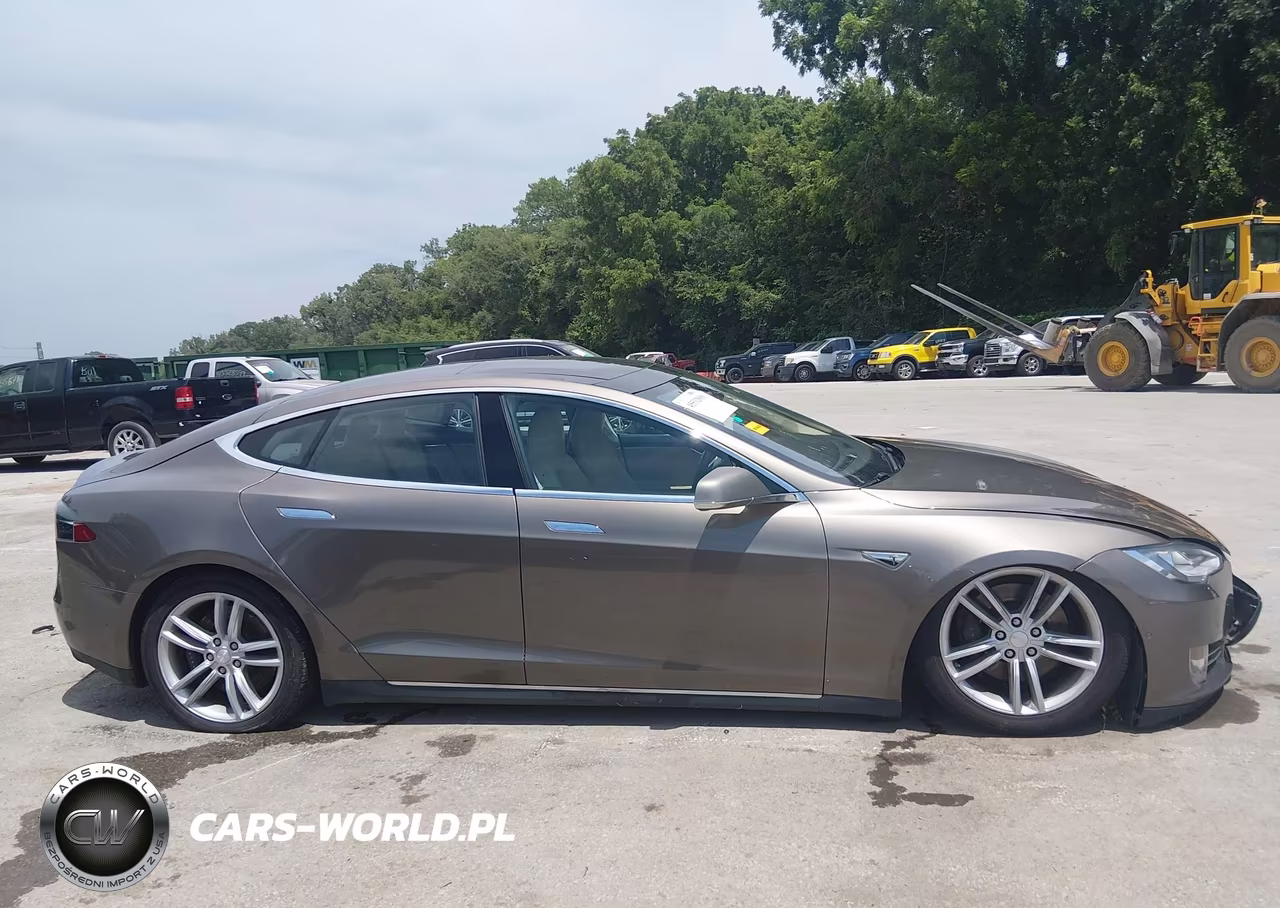 2015 Tesla Model S 70D-85D-P85D VIN:5YJSA1H22FF093258 - 13