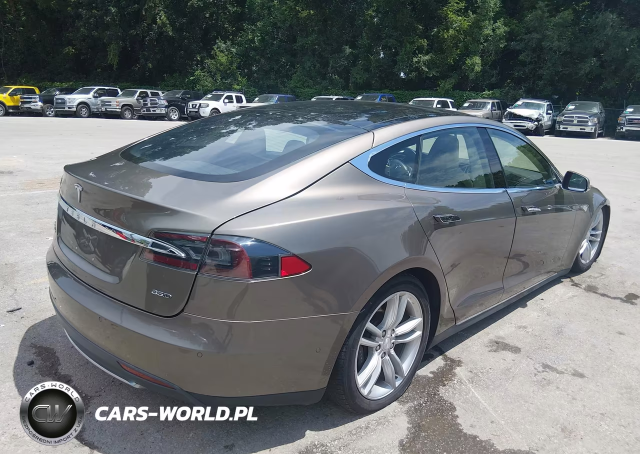 2015 Tesla Model S 70D-85D-P85D VIN:5YJSA1H22FF093258 - 4