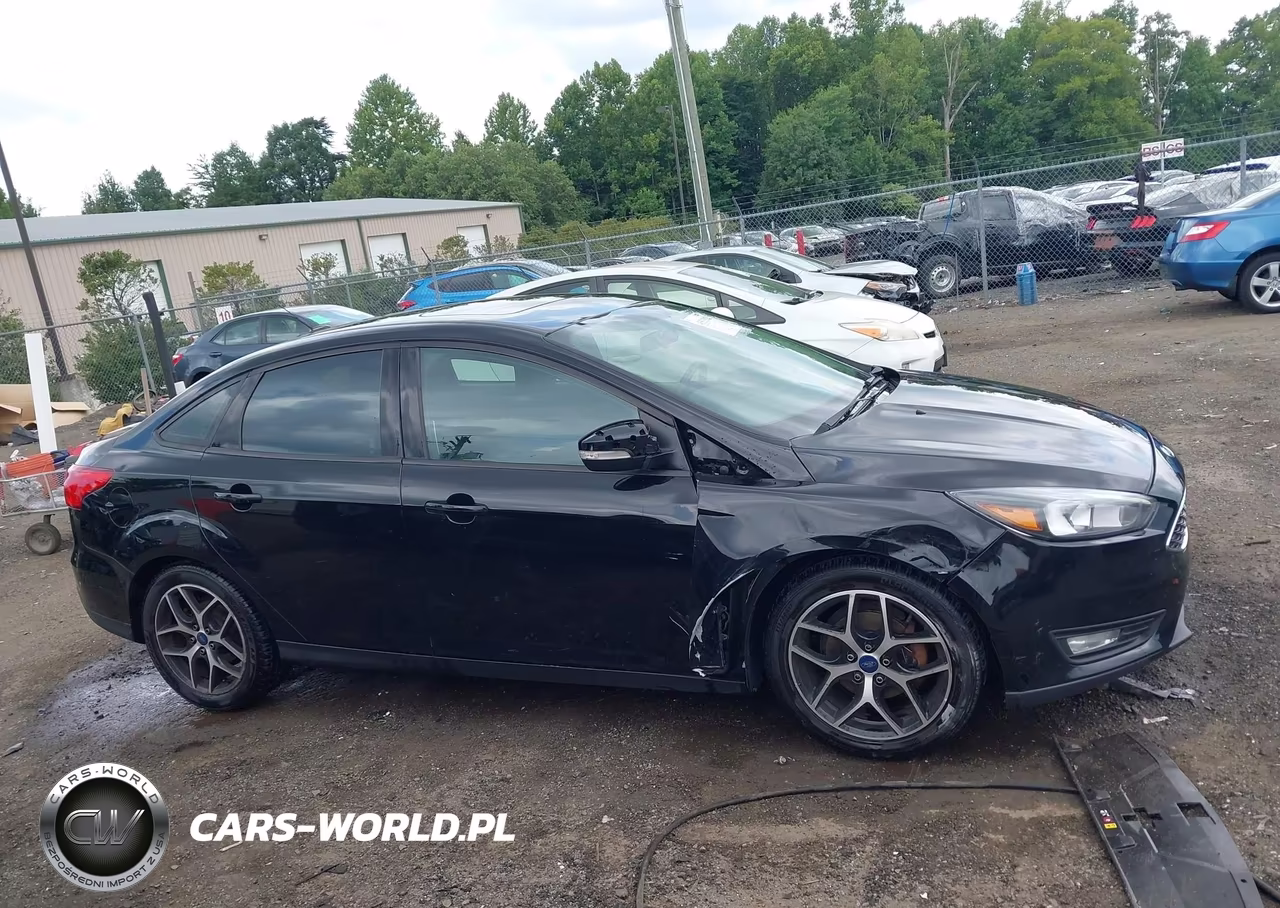 2017 Ford Focus Sel VIN:1FADP3H22HL219126 - 13