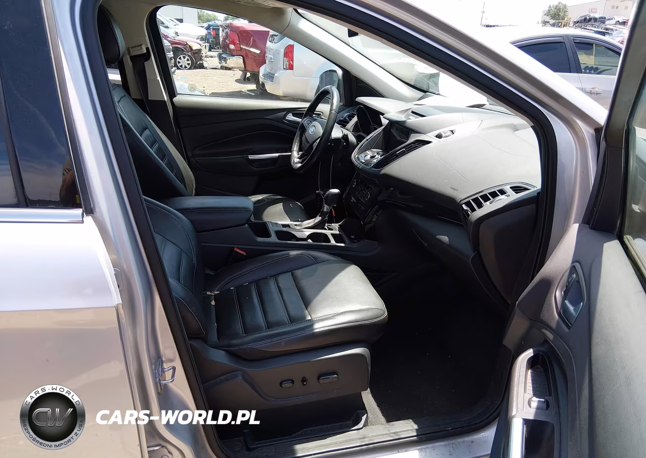 2017 Ford Escape Titanium VIN:1FMCU9JD3HUA60037 - 5