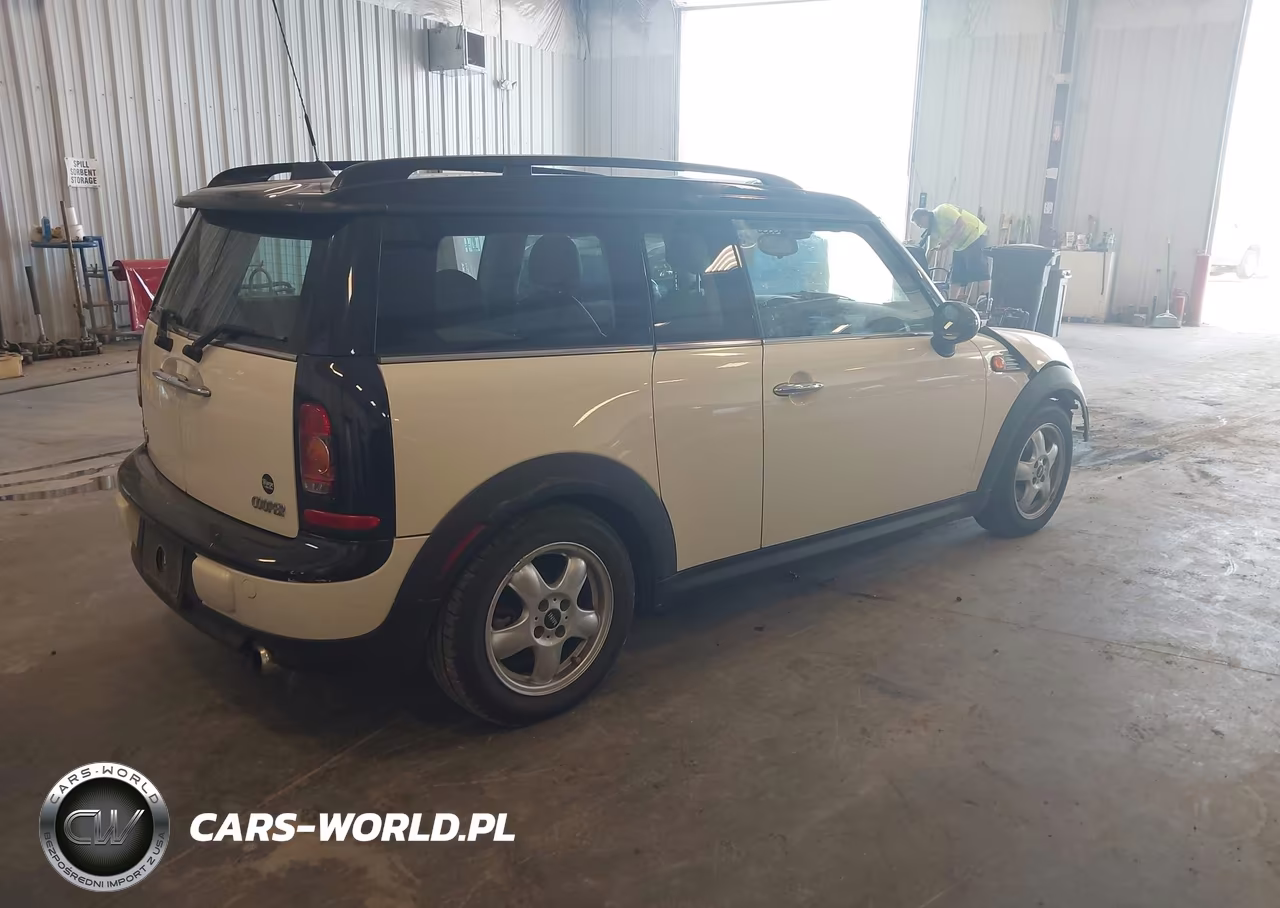 2009 Mini Cooper Clubman VIN:WMWML33589TX50109 - 4