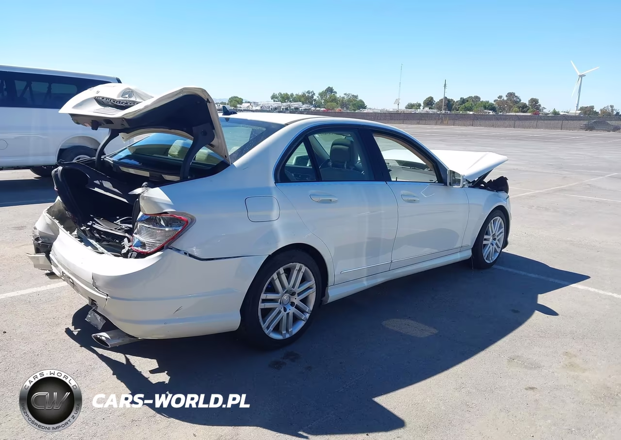 2011 Mercedes-Benz C 300 Luxury-Sport VIN:WDDGF5EB3BA452578 - 4