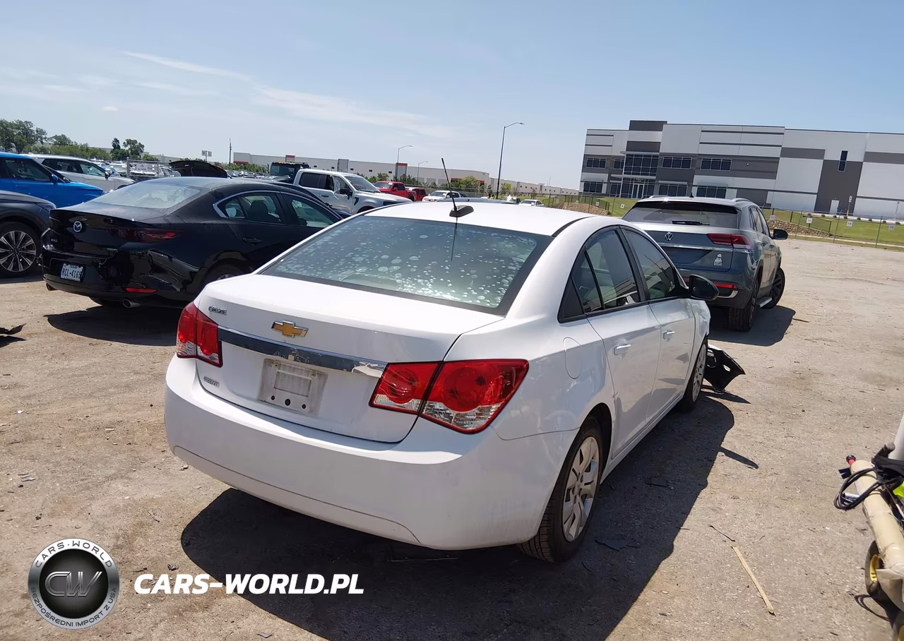 2016 Chevrolet Cruze Limited Ls Auto VIN:1G1PC5SH9G7172320 - 4
