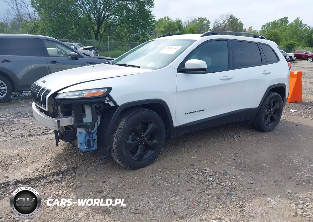 2018 Jeep Cherokee Latitude 4X4 VIN:1C4PJMCX8JD505984 - 2