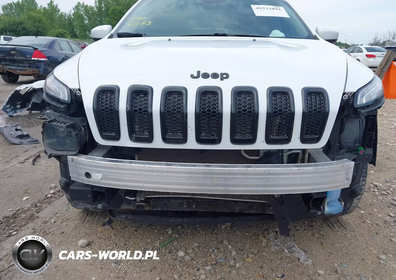 2018 Jeep Cherokee Latitude 4X4 VIN:1C4PJMCX8JD505984 - 6
