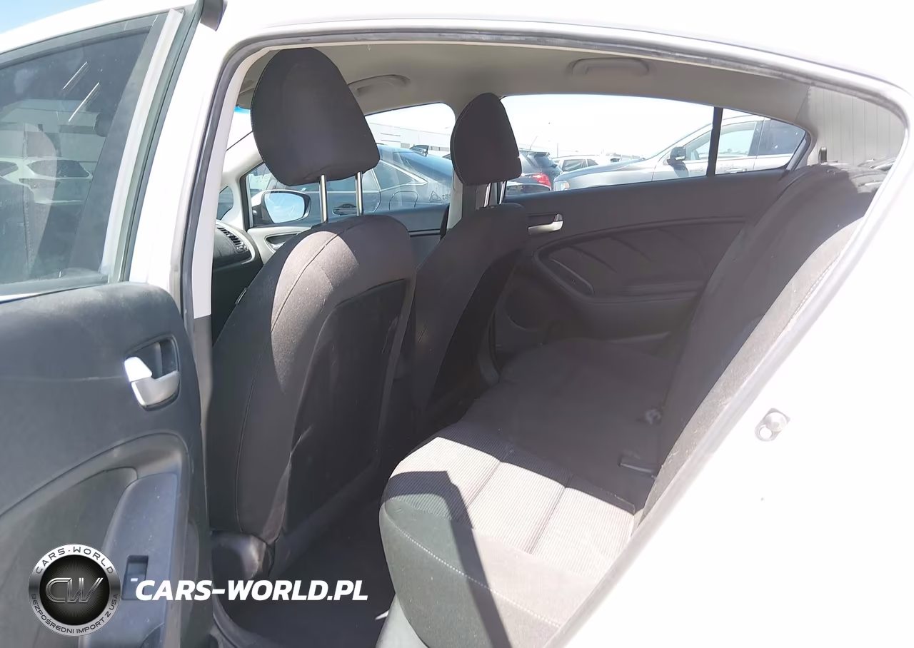 2018 Kia Forte Lx VIN:3KPFK4A75JE229192 - 8