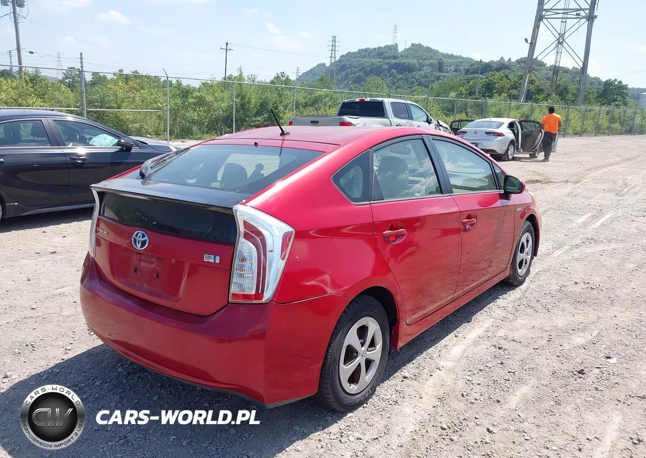 2013 Toyota Prius Two VIN:JTDKN3DUXD5660953 - 4