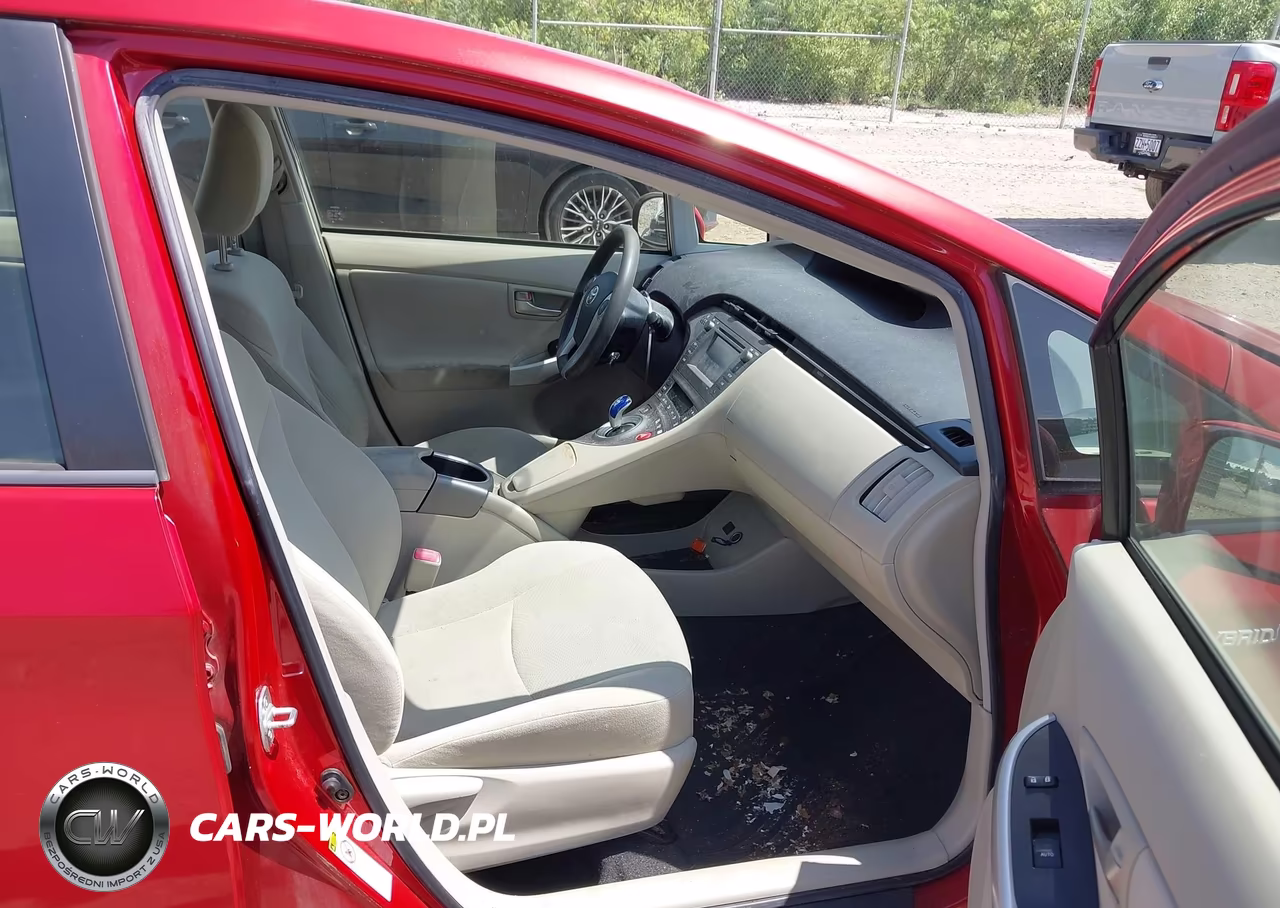 2013 Toyota Prius Two VIN:JTDKN3DUXD5660953 - 5