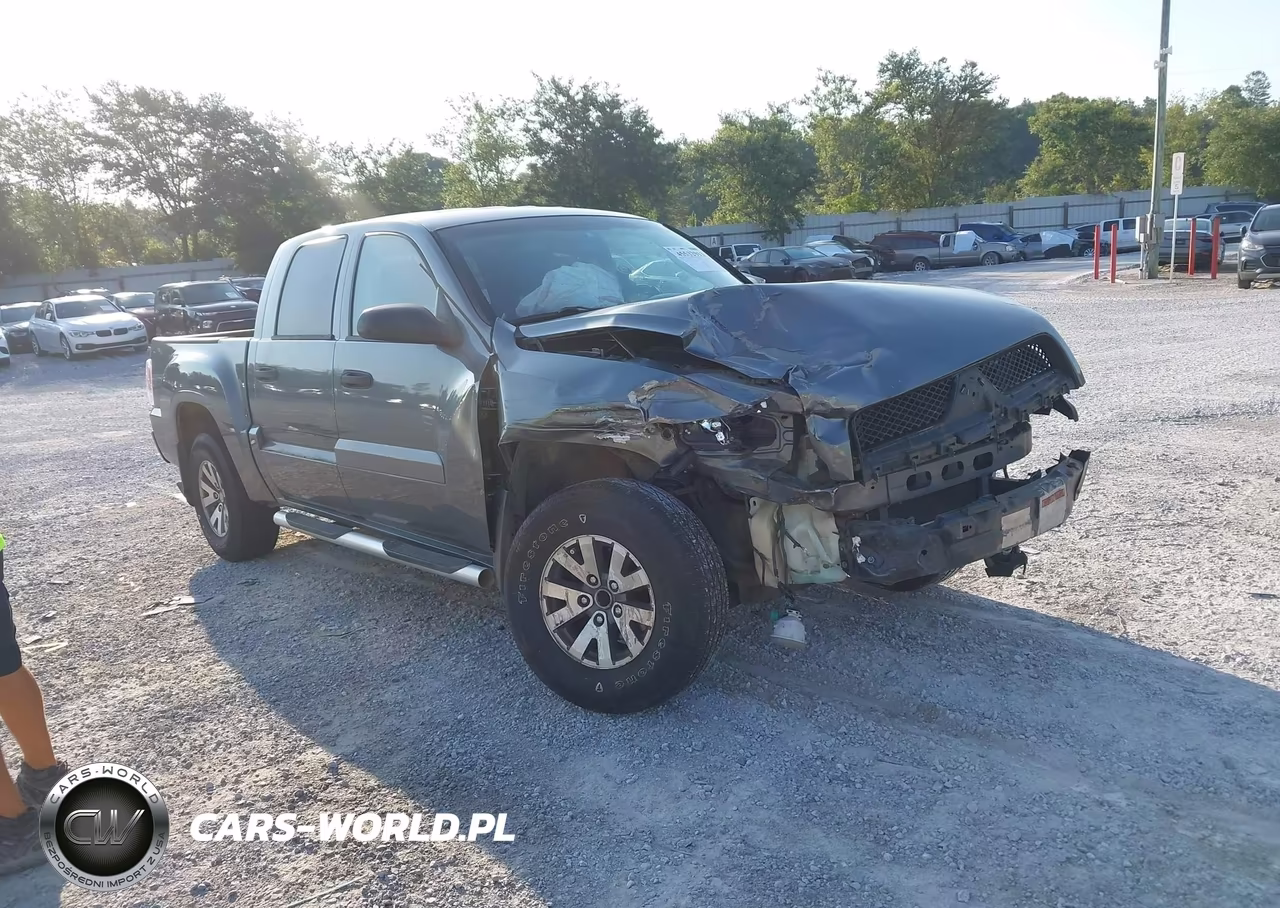 2007 Mitsubishi Raider Ls