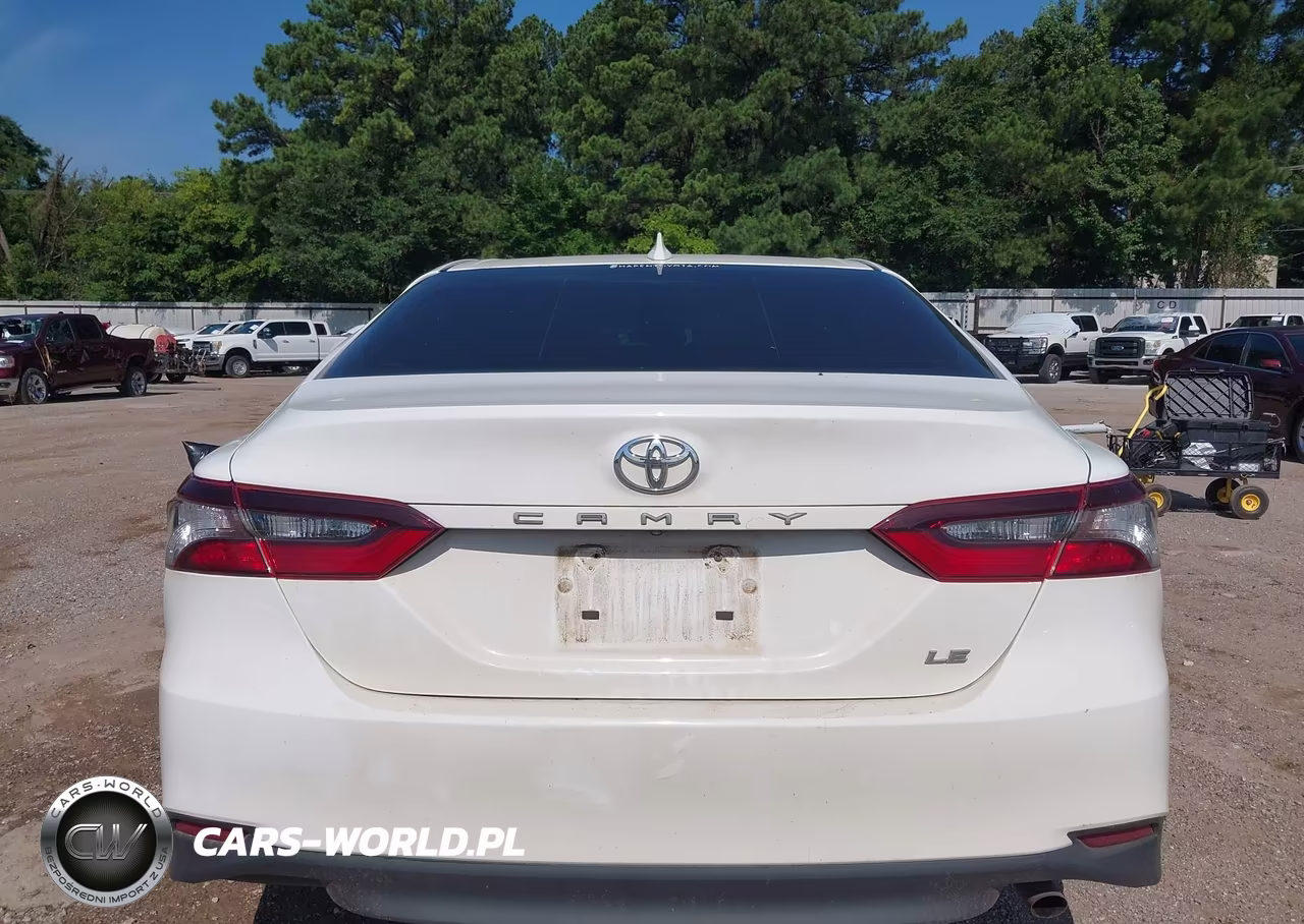 2021 Toyota Camry Le VIN:4T1C11AK5MU402915 - 16