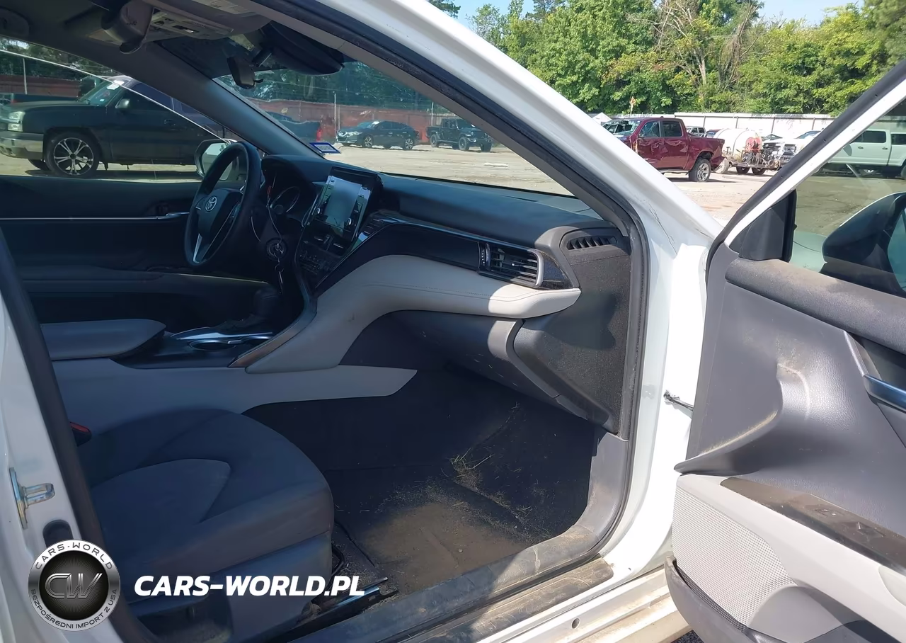 2021 Toyota Camry Le VIN:4T1C11AK5MU402915 - 5