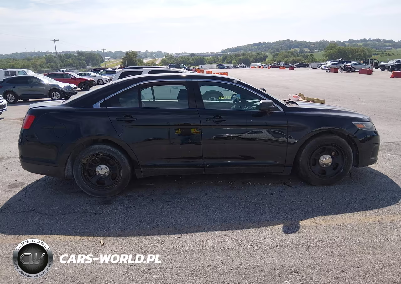 2015 Ford Police Interceptor VIN:1FAHP2MK1FG130526 - 13
