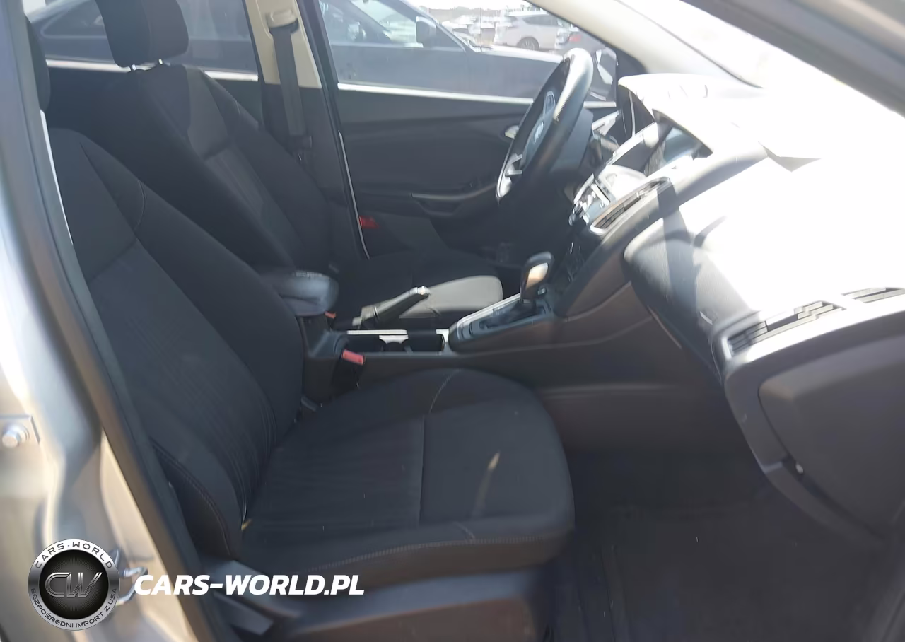 2017 Ford Focus Sel VIN:1FADP3H27HL257970 - 5