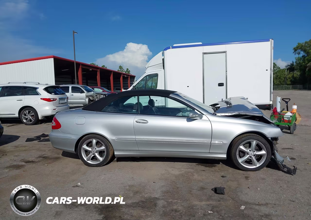 2005 Mercedes-Benz Clk 320 VIN:WDBTK65J05F123554 - 13