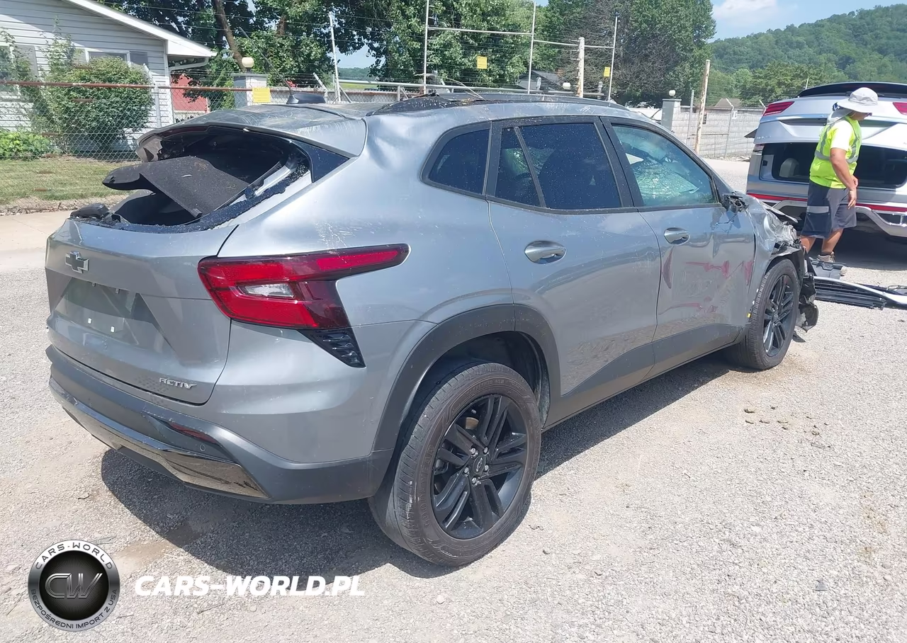 2025 Chevrolet Trax Fwd Activ VIN:KL77LKEP2SC104446 - 4