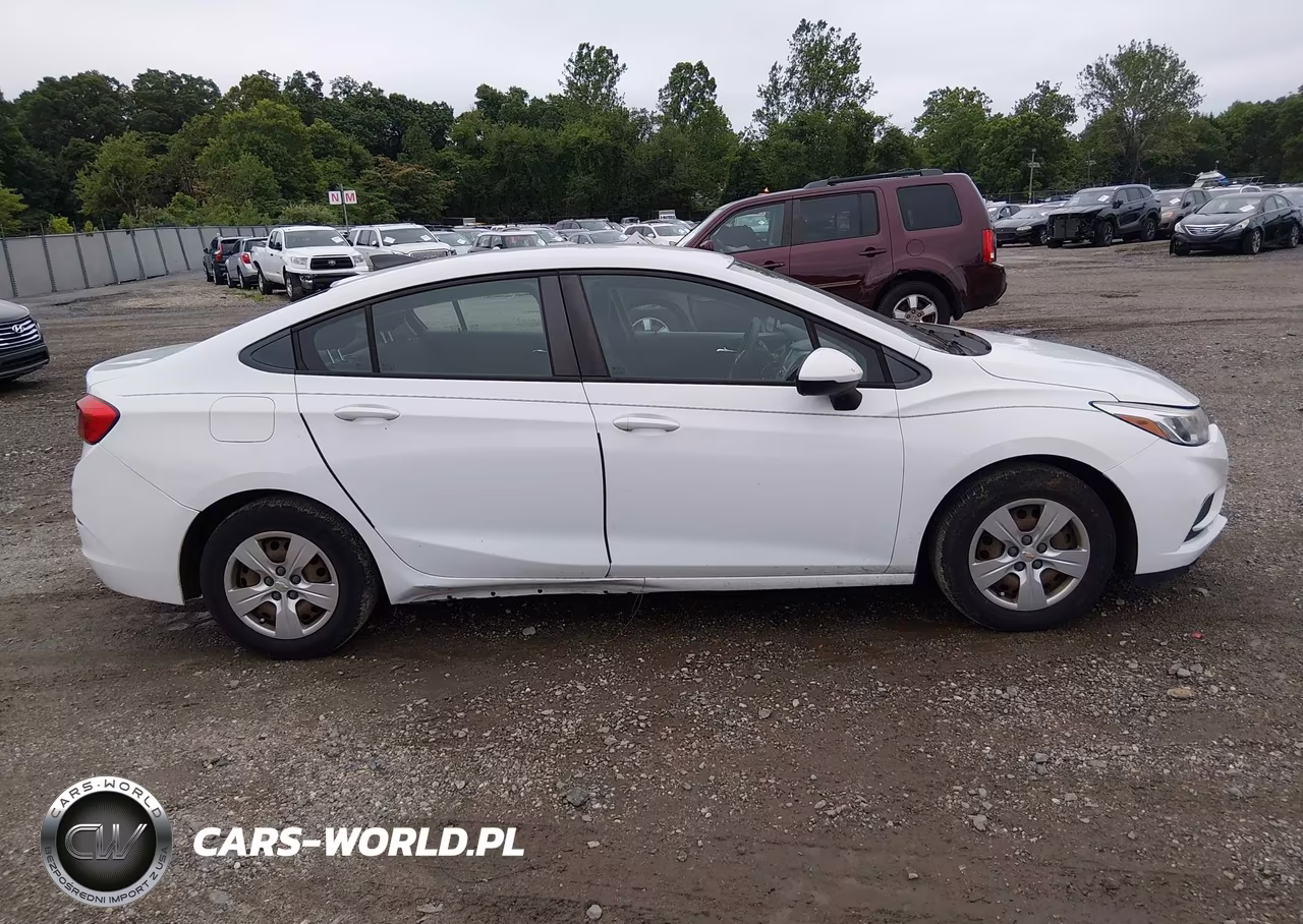 2018 Chevrolet Cruze Ls Auto VIN:1G1BC5SM8J7111734 - 13