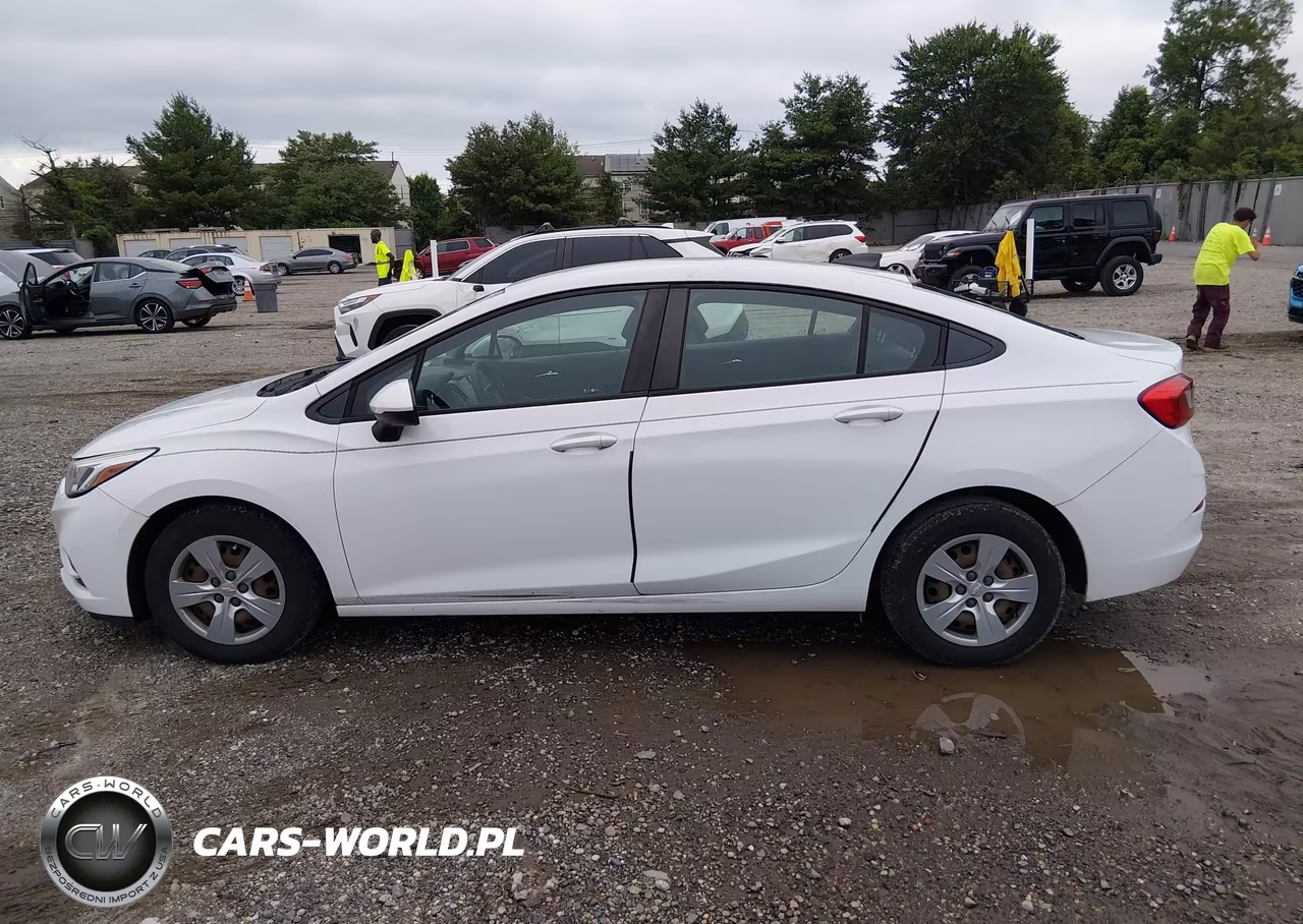 2018 Chevrolet Cruze Ls Auto VIN:1G1BC5SM8J7111734 - 14