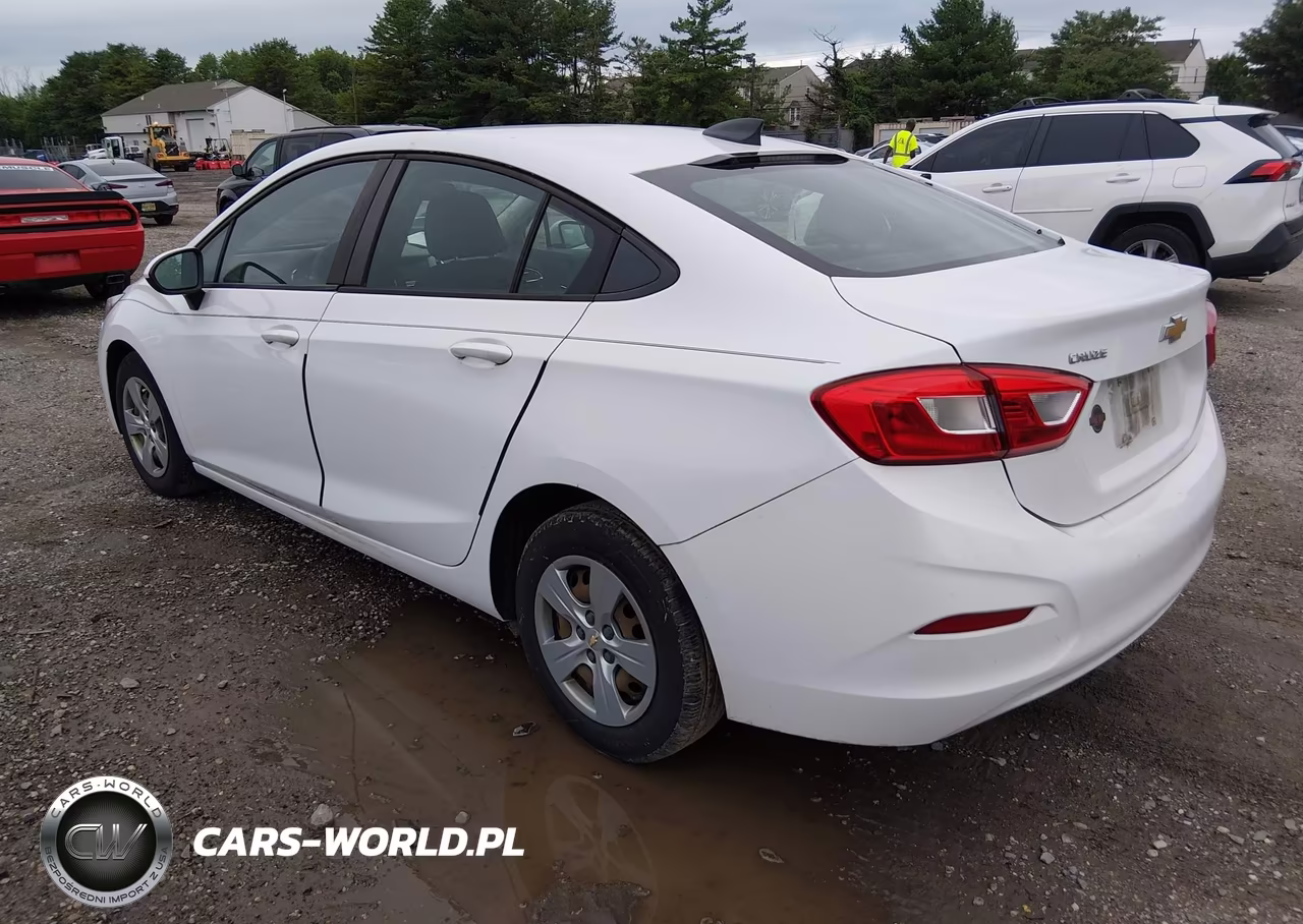 2018 Chevrolet Cruze Ls Auto VIN:1G1BC5SM8J7111734 - 3