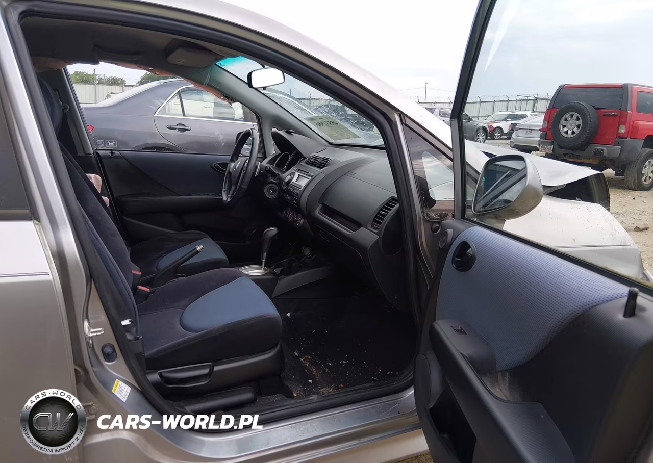 2008 Honda Fit Sport VIN:JHMGD38628S006085 - 5