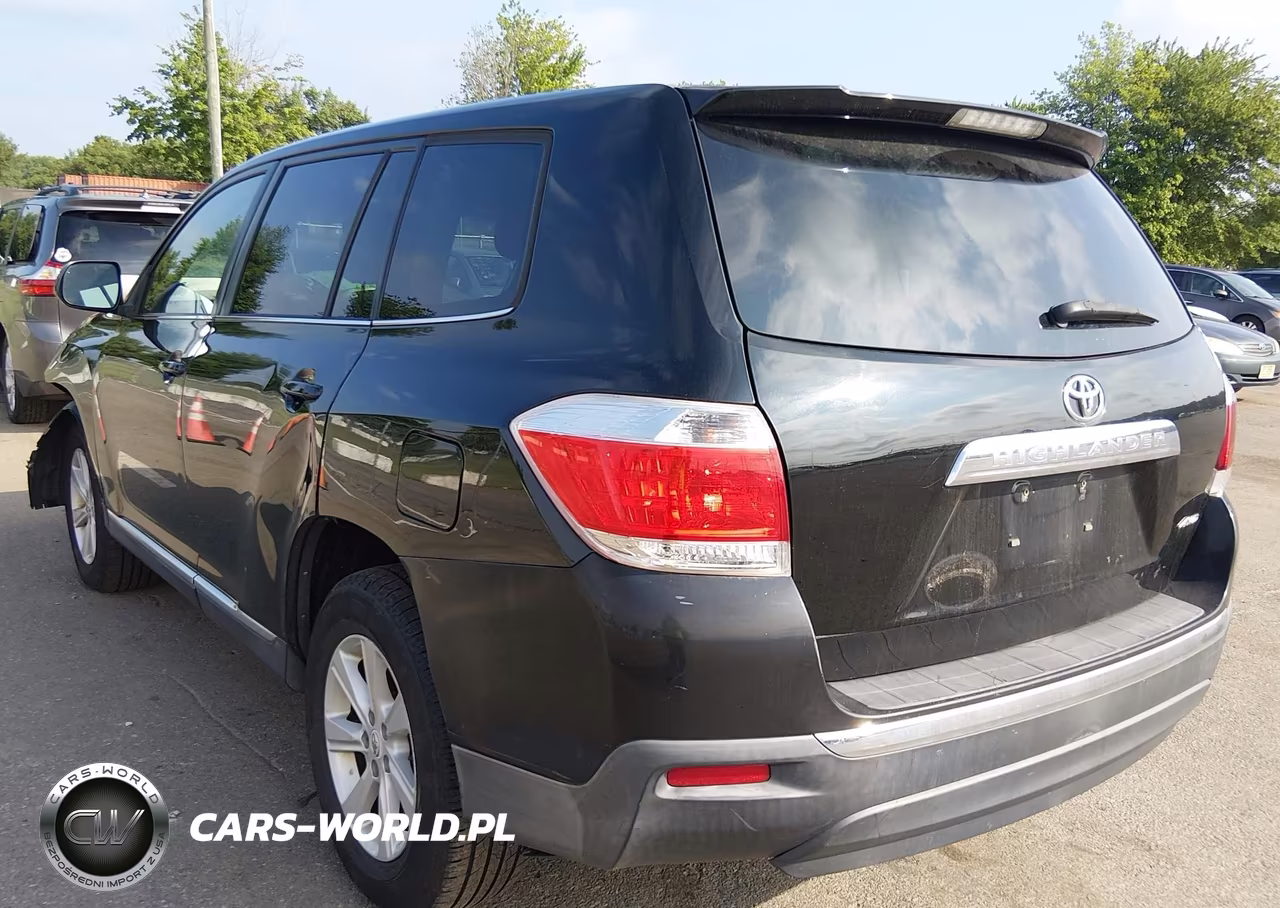 2011 Toyota Highlander Base V6 VIN:5TDBK3EH3BS066982 - 3