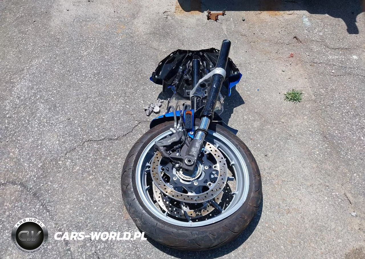 2025 Suzuki Gsx800 F VIN:JS1EM13B9S7101653 - 12