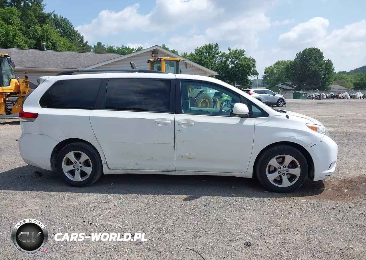 2012 Toyota Sienna Le V6 8 Passenger VIN:5TDKK3DCXCS176189 - 13