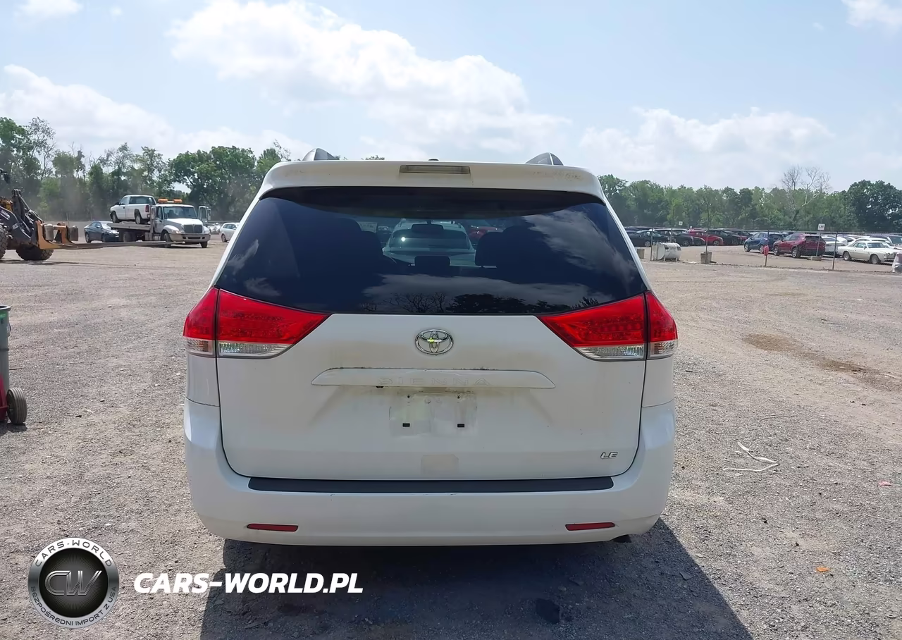 2012 Toyota Sienna Le V6 8 Passenger VIN:5TDKK3DCXCS176189 - 16