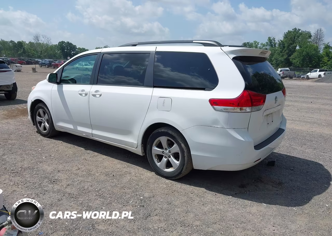 2012 Toyota Sienna Le V6 8 Passenger VIN:5TDKK3DCXCS176189 - 3