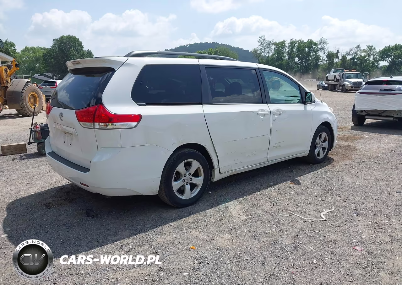 2012 Toyota Sienna Le V6 8 Passenger VIN:5TDKK3DCXCS176189 - 4