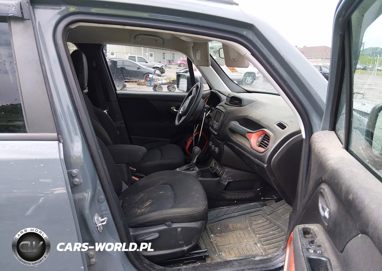 2018 Jeep Renegade Upland Edition 4X4 VIN:ZACCJBAB0JPH26426 - 5