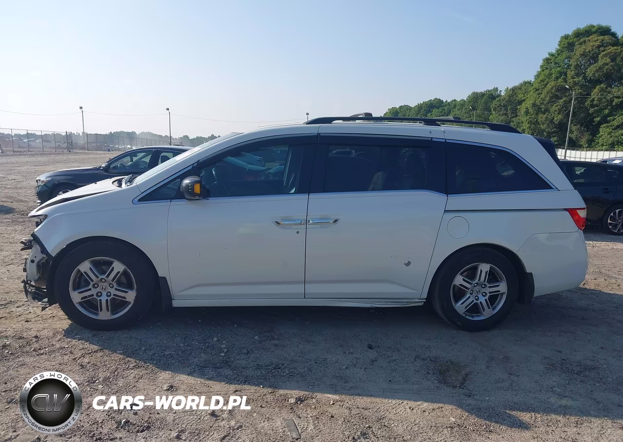 2013 Honda Odyssey Touring-Touring Elite VIN:5FNRL5H96DB002812 - 15