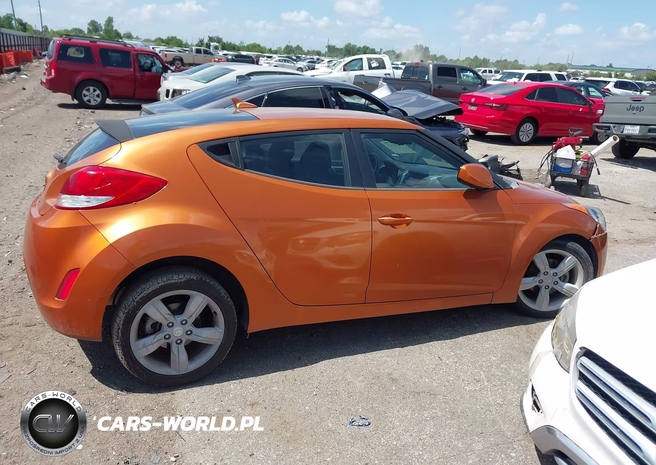 2014 Hyundai Veloster Base W-Black VIN:KMHTC6ADXEU212330 - 14