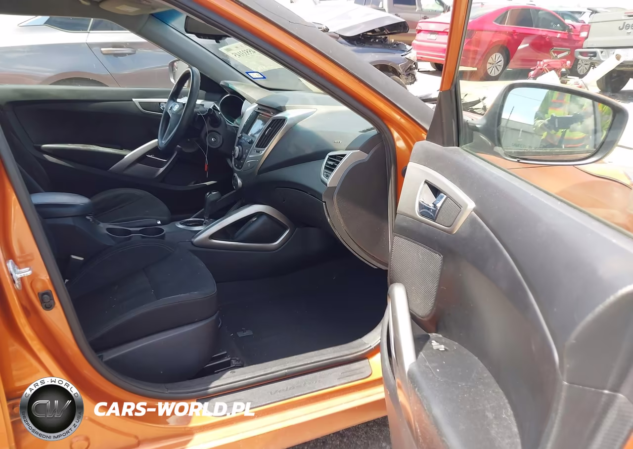 2014 Hyundai Veloster Base W-Black VIN:KMHTC6ADXEU212330 - 5