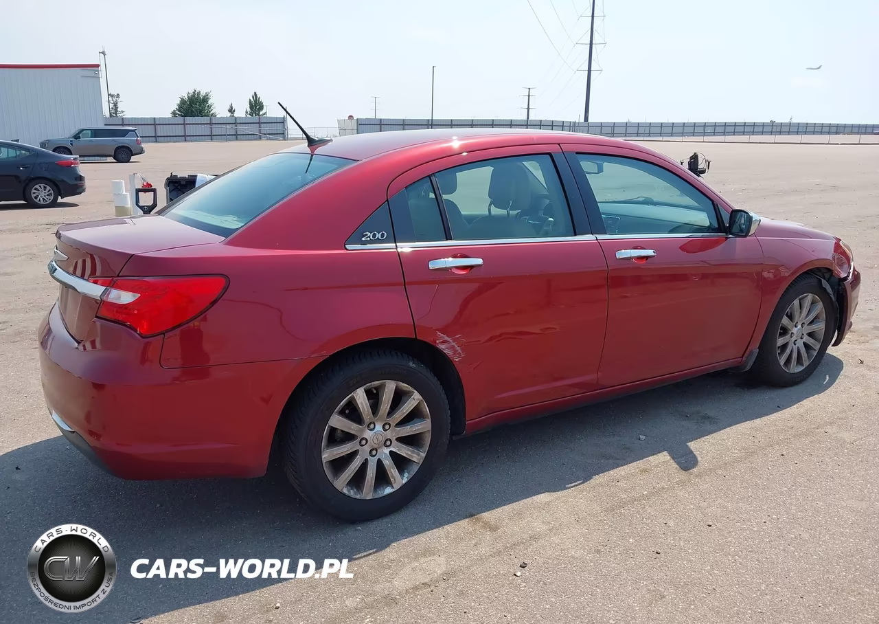 2013 Chrysler 200 Limited VIN:1C3CCBCG2DN629880 - 4