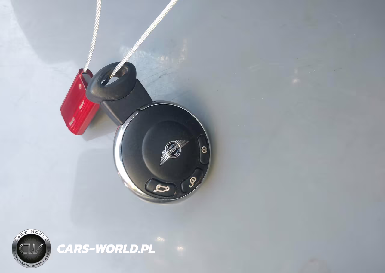 2008 Mini Cooper Clubman VIN:WMWML335X8TJ47239 - 11