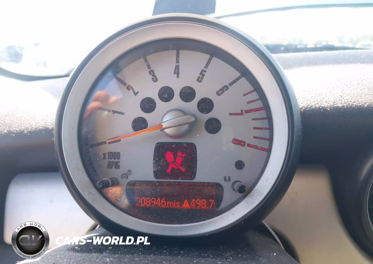 2008 Mini Cooper Clubman VIN:WMWML335X8TJ47239 - 7