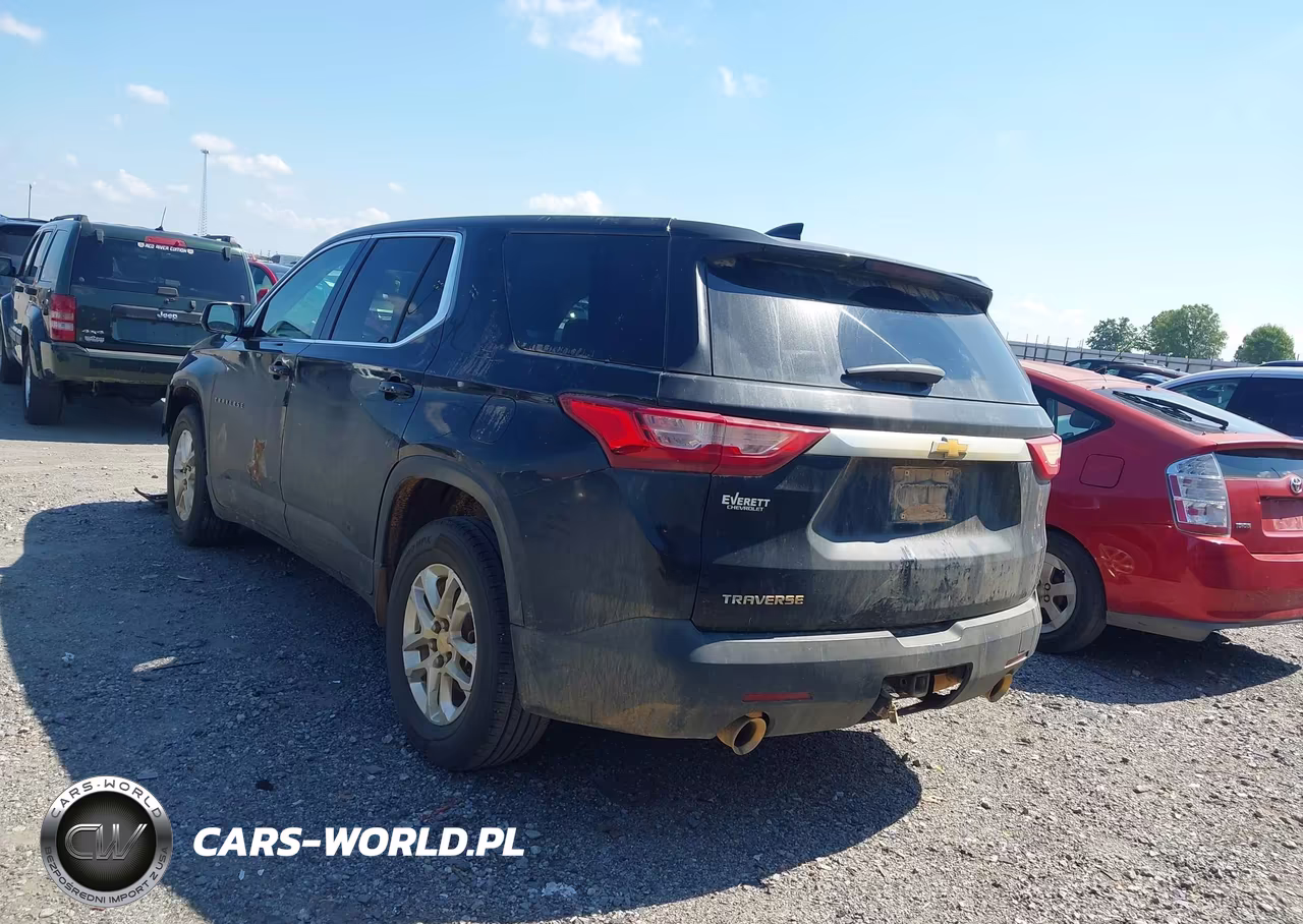 2019 Chevrolet Traverse Ls VIN:1GNERFKW3KJ255584 - 3