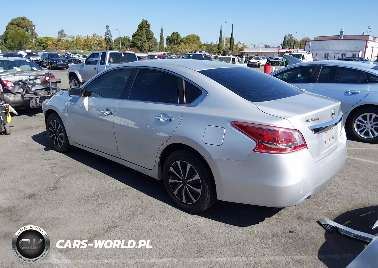 2013 Nissan Altima 2.5 S VIN:1N4AL3AP6DN549905 - 3