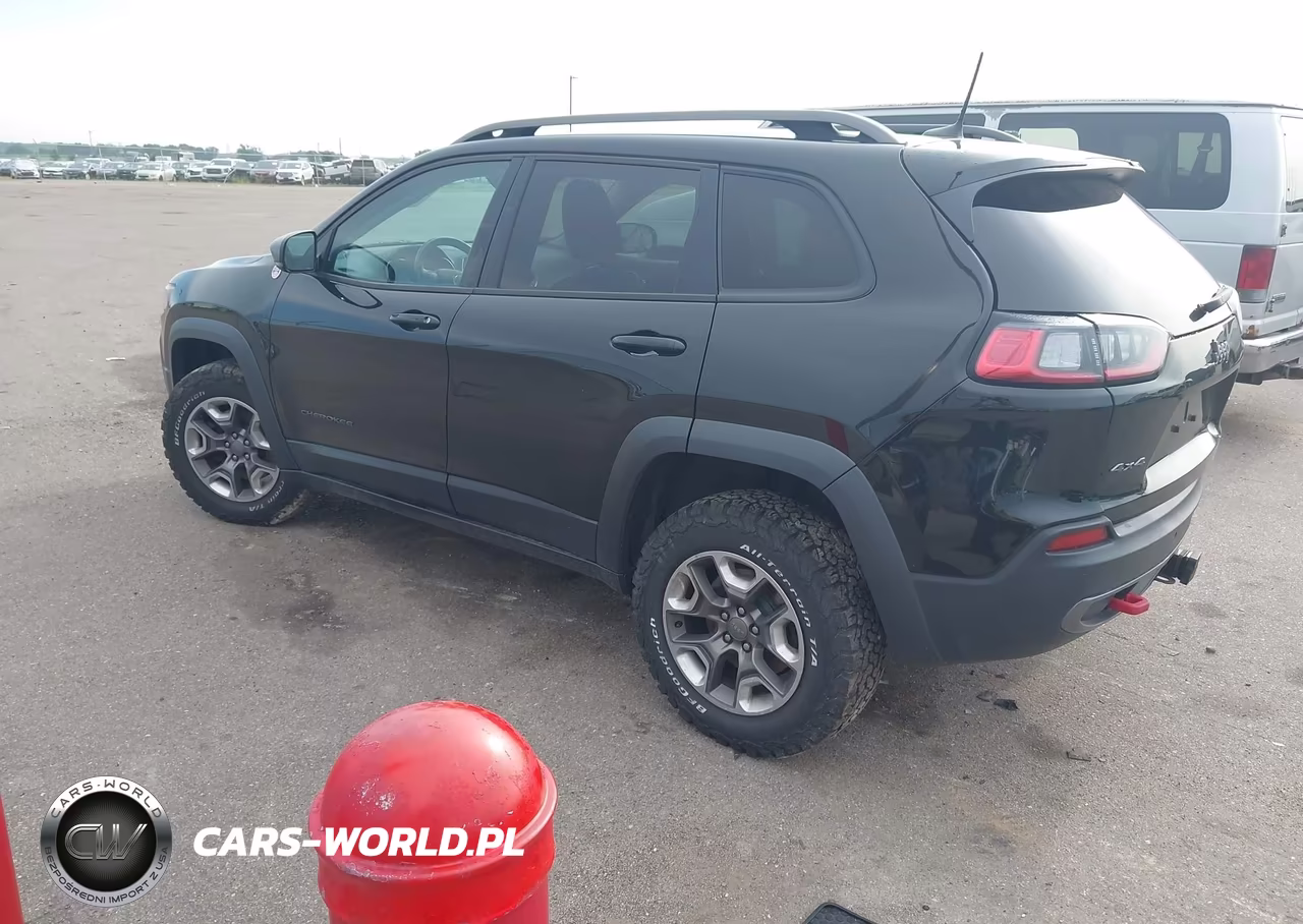 2019 Jeep Cherokee Trailhawk 4X4 VIN:1C4PJMBX2KD418939 - 3