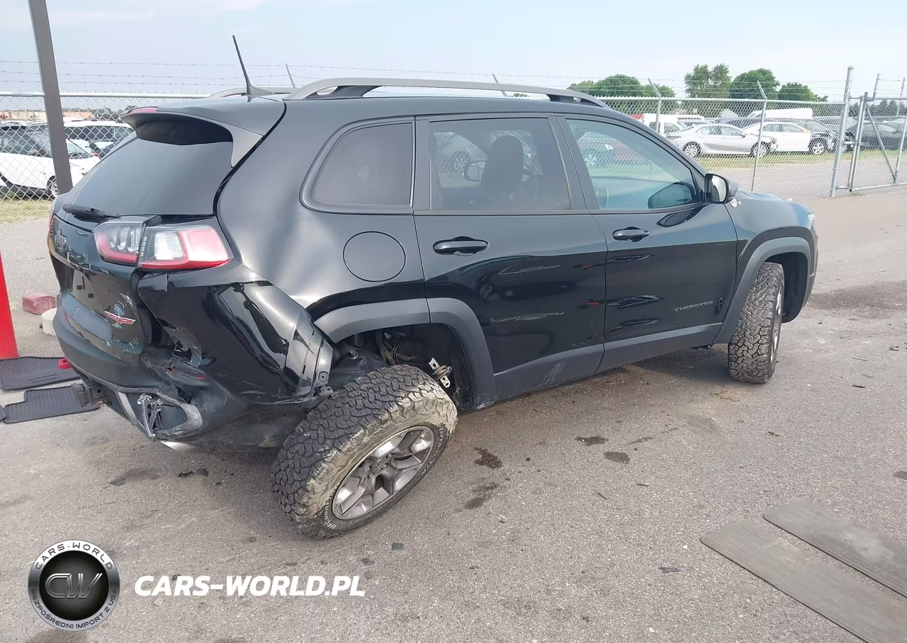 2019 Jeep Cherokee Trailhawk 4X4 VIN:1C4PJMBX2KD418939 - 4