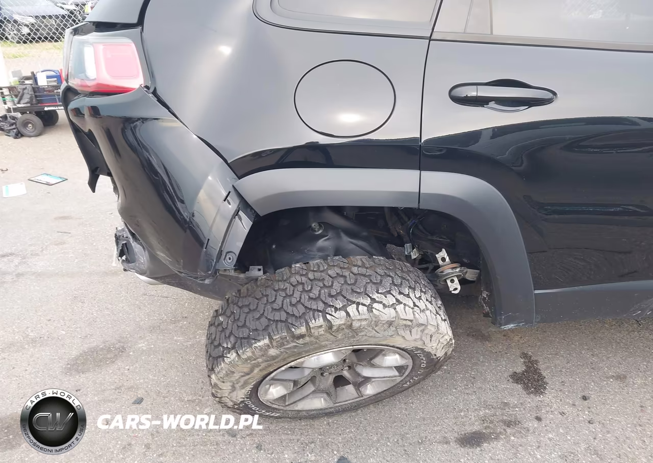 2019 Jeep Cherokee Trailhawk 4X4 VIN:1C4PJMBX2KD418939 - 6