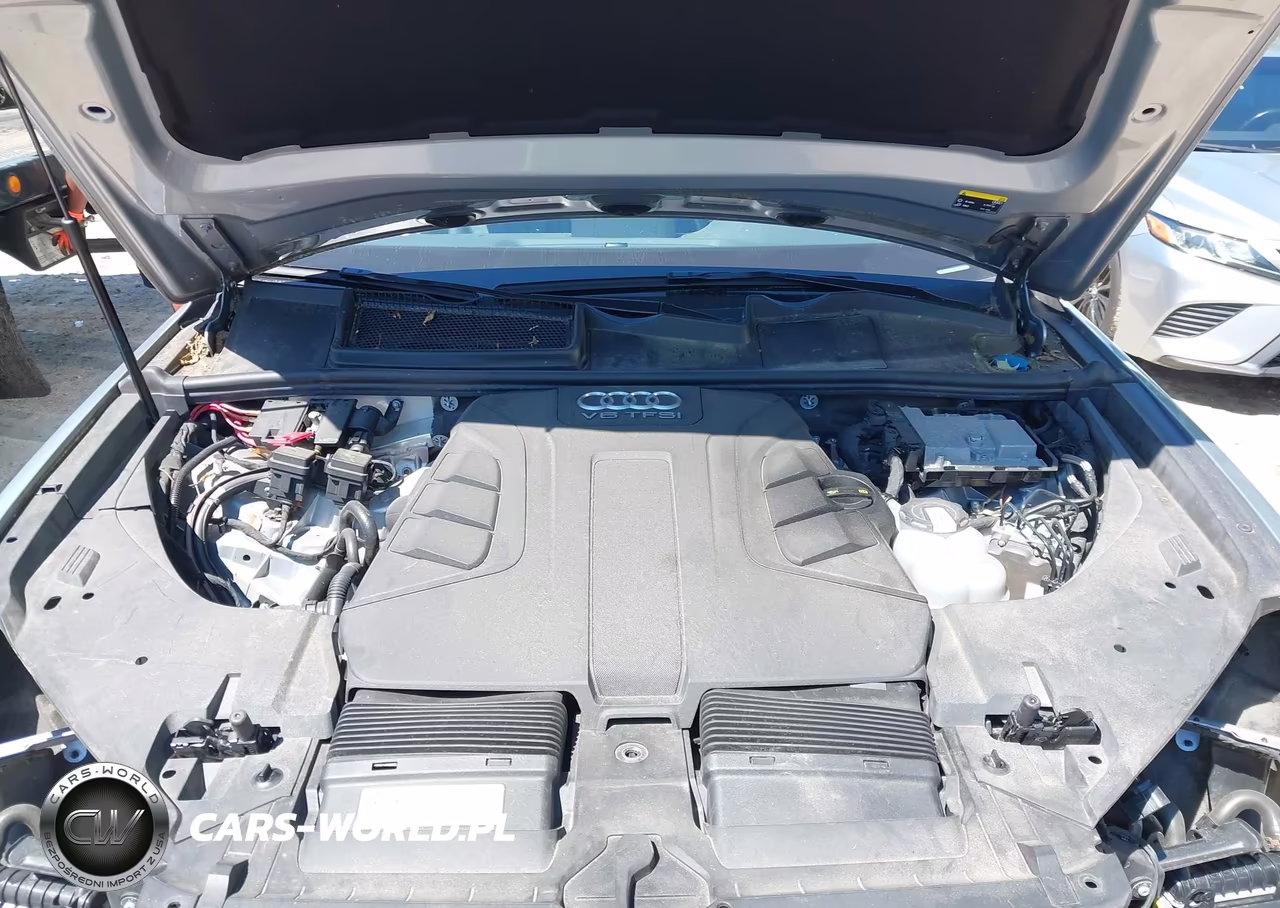 2018 Audi Q7 3.0T Premium VIN:WA1LAAF78JD037872 - 10