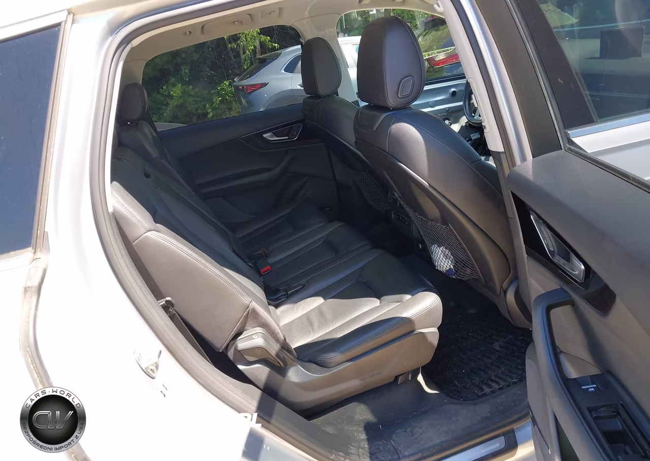 2018 Audi Q7 3.0T Premium VIN:WA1LAAF78JD037872 - 8