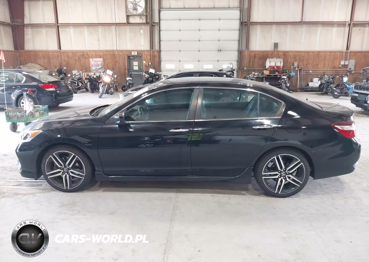 2017 Honda Accord Sport VIN:1HGCR2F58HA231253 - 14
