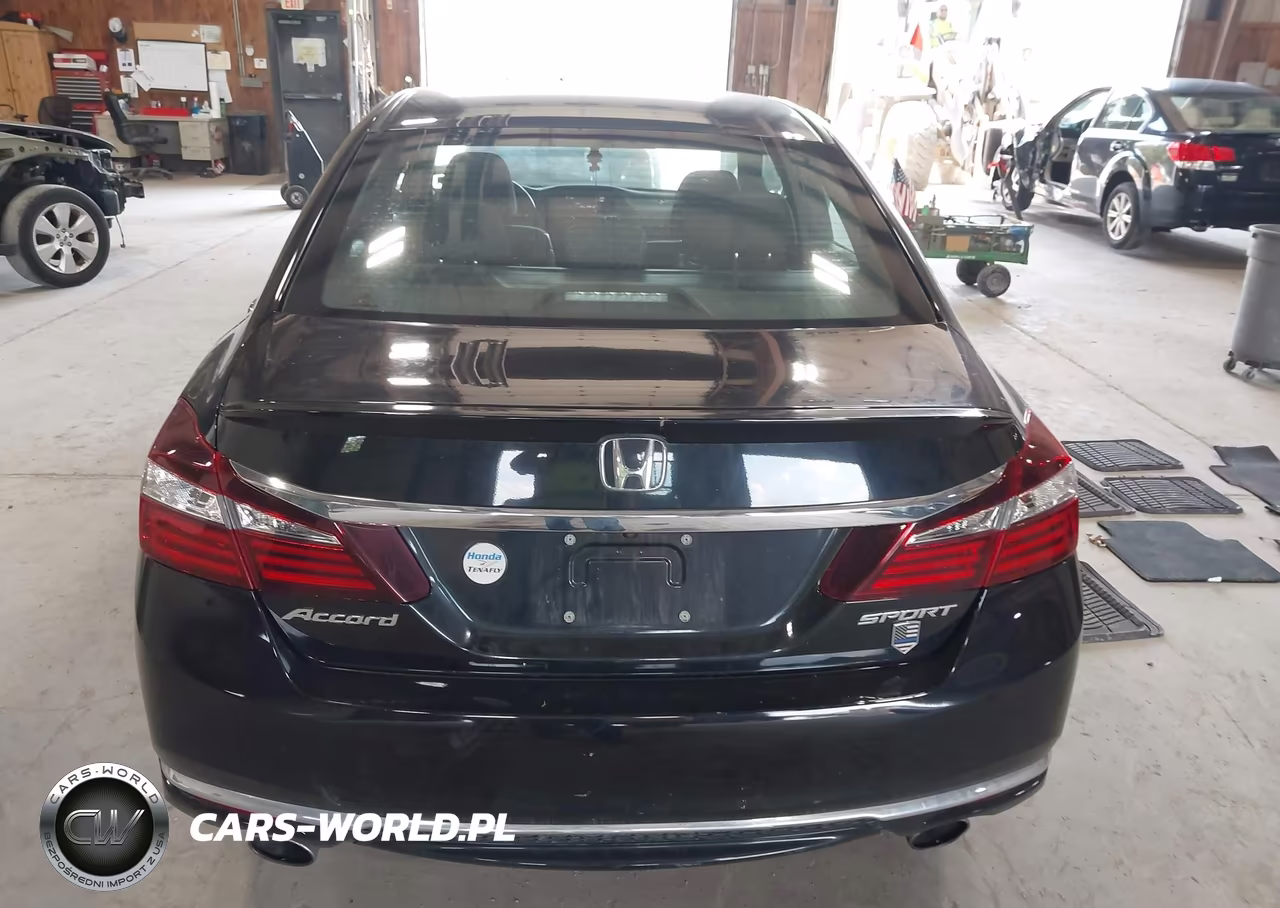 2017 Honda Accord Sport VIN:1HGCR2F58HA231253 - 16